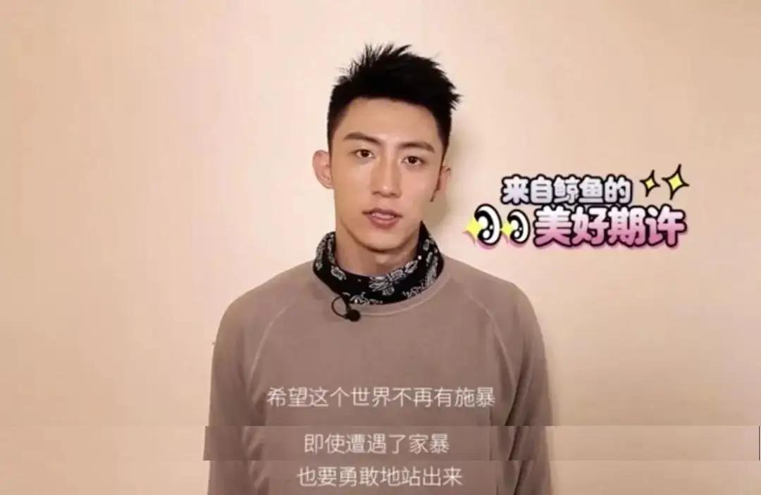 健身最尴尬的动作_健身尴尬视频_健身房的尴尬勃起