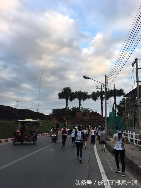 马拉松旅游_马拉松小吃_清迈马拉松美食