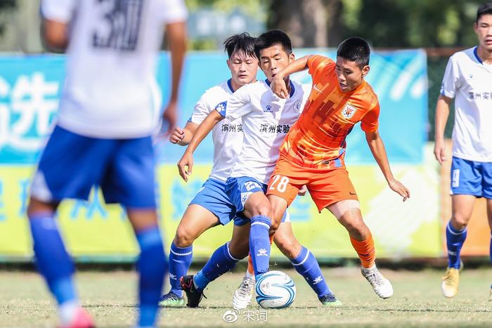 广州校园足球赛区规则是什么_广州小学足球比赛_广州市校园足球