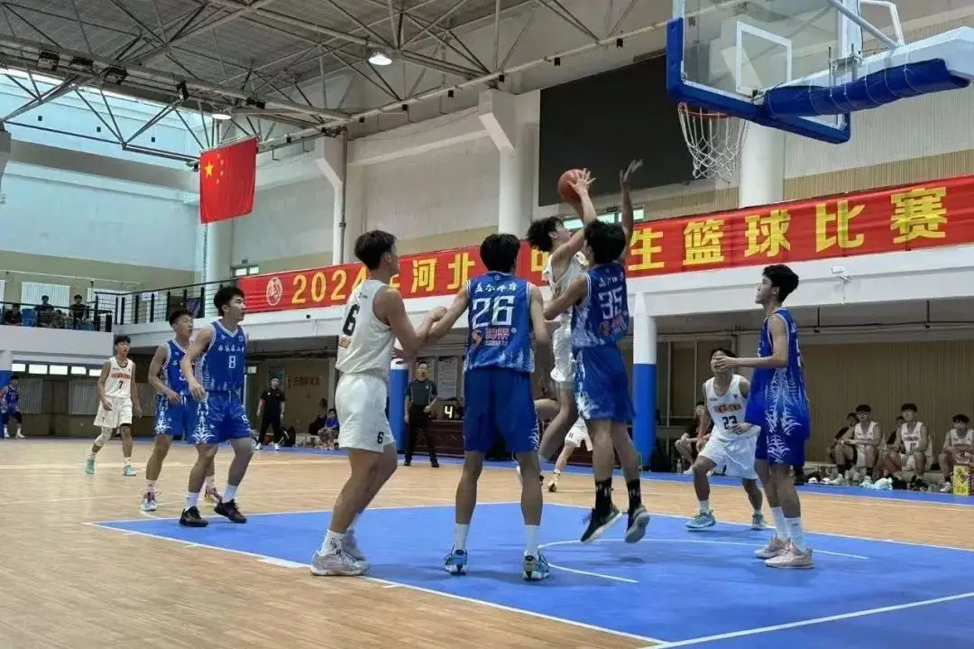 阿城篮球赛冠军女篮_2016u17女篮世青赛冠军_青海师大女篮冠军
