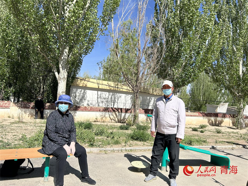 小区公园健身器材厂家_园丁小区健身器材_小区的健身园