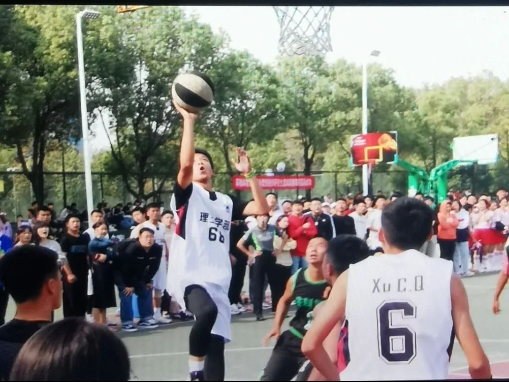 篮球简单实用的得分技巧_篮球怎么玩3分球技巧_篮球得分技巧30招