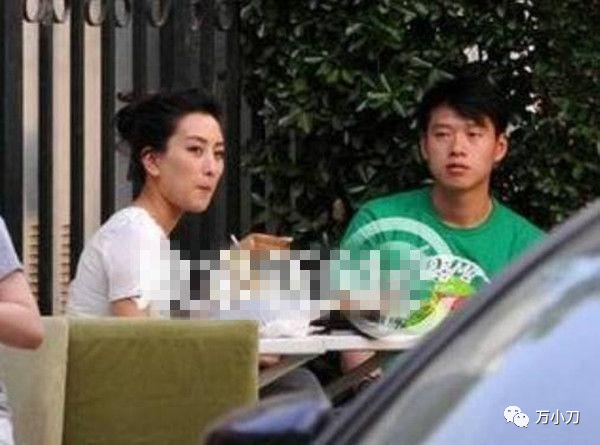女明星健身房搞笑_搞笑健身房视频_国内搞笑健身