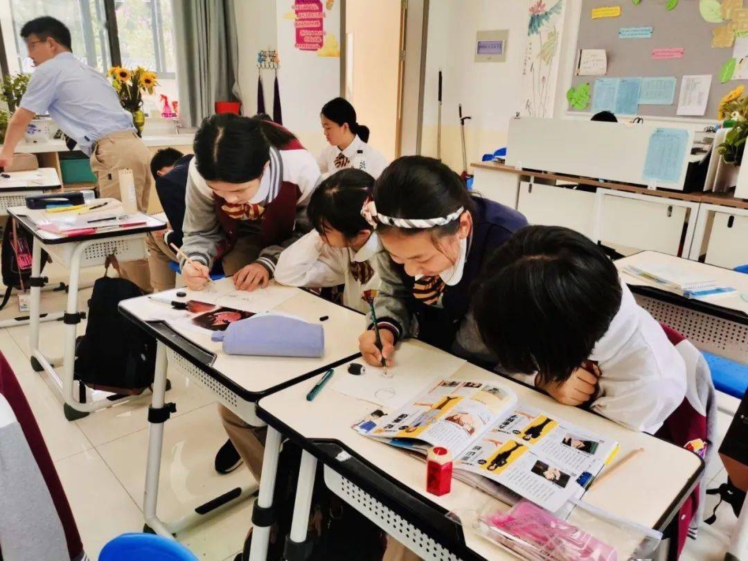 击剑人物绘画技巧分析视频_击剑人物怎么画_击剑人物简笔画