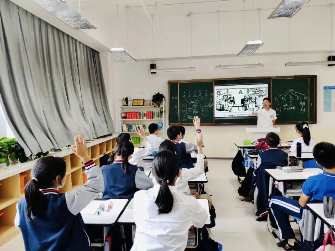 击剑人物怎么画_击剑人物绘画技巧分析视频_击剑人物简笔画