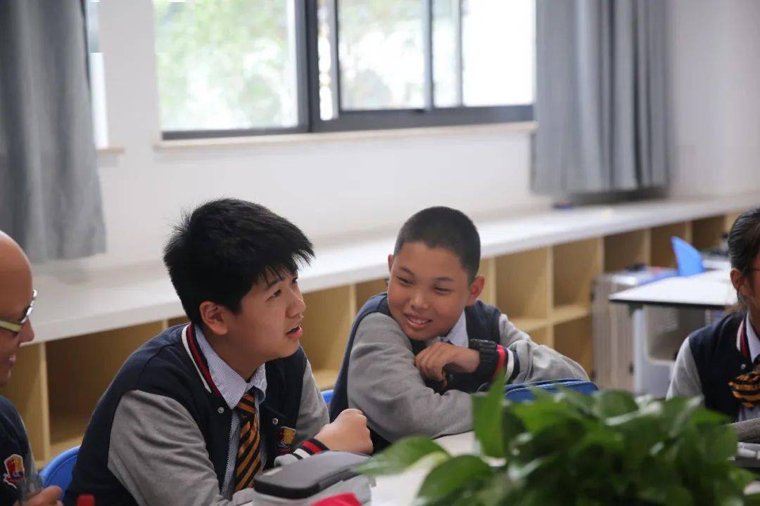 击剑人物怎么画_击剑人物简笔画_击剑人物绘画技巧分析视频